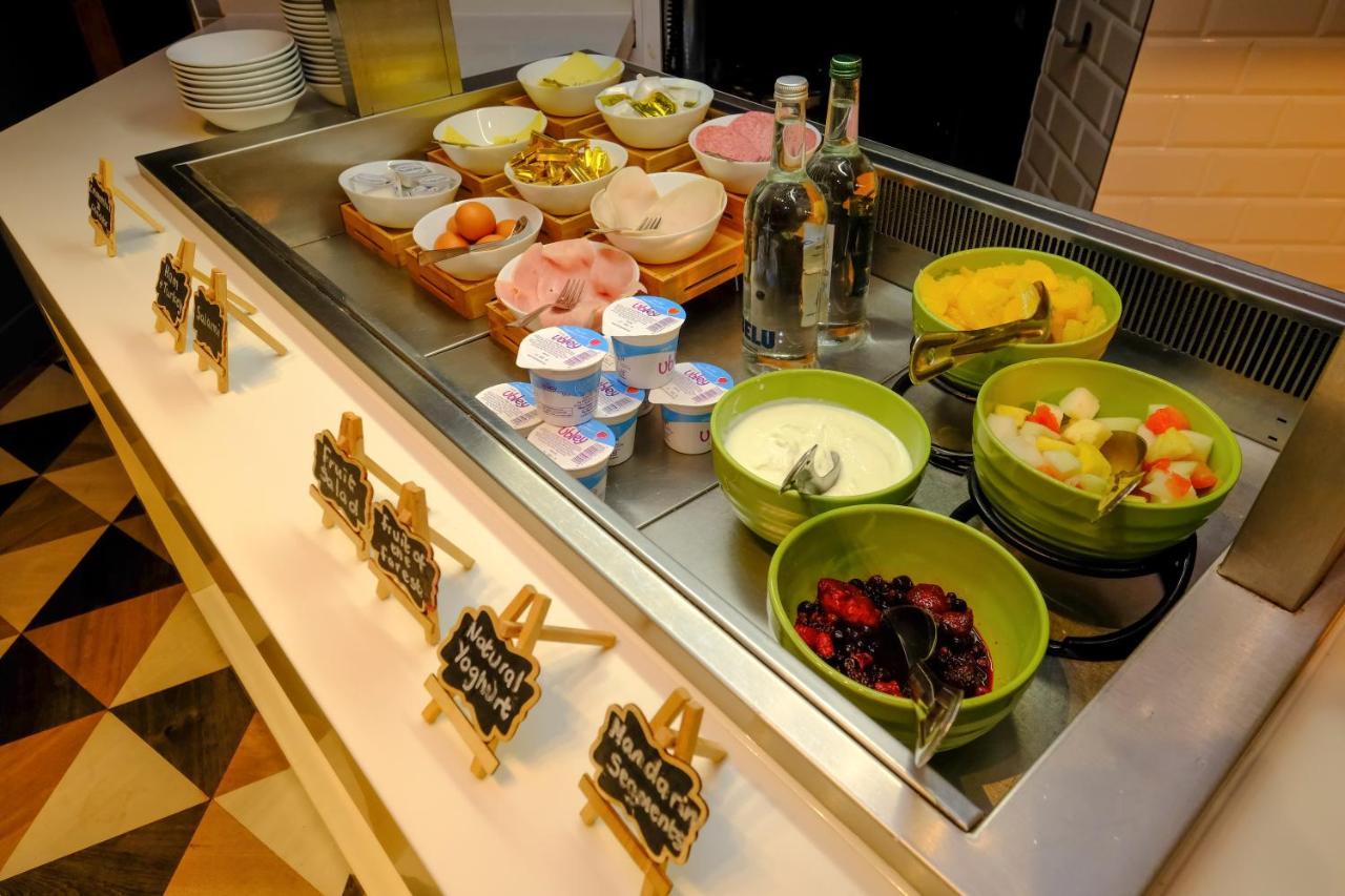沃灵顿假日旅馆酒店 外观 照片